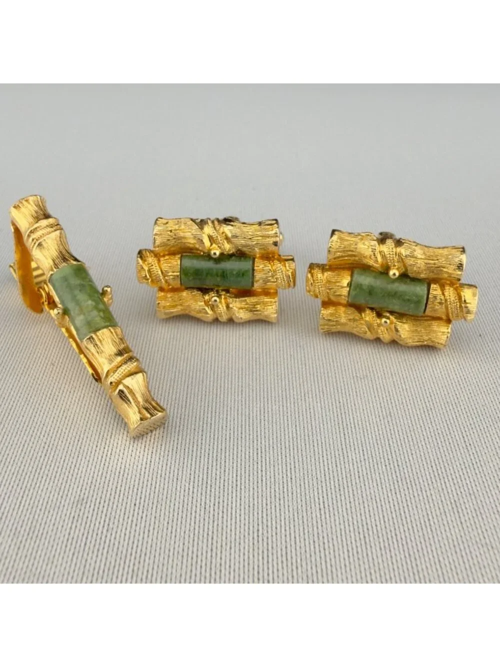 Vintage Gold Tone Green Jade Bamboo Cuff Links Tie Clip Set Wedding Mid Century